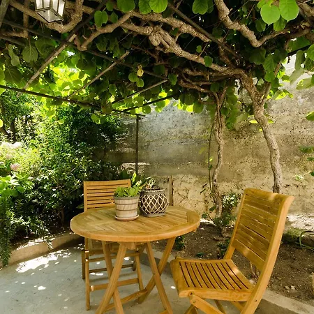 Гостевой дом Grandma Summer House